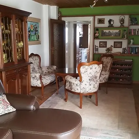 Vendégház Haus Naehe Flughafen Und Messe Düsseldorf