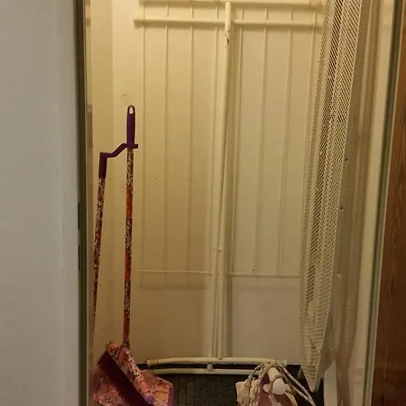 Vendégház Haus Naehe Flughafen Und Messe Düsseldorf