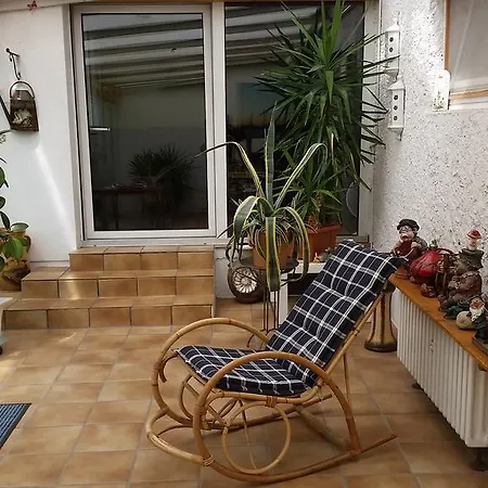 Гостевой дом Haus Naehe Flughafen Und Messe