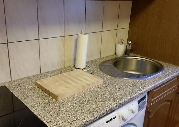 Haus Naehe Flughafen Und Messe Pensión